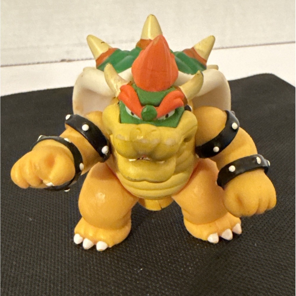 Jakks World of Nintendo 2.5" Bowser King‎ Koopa Super Mario Bros Figure